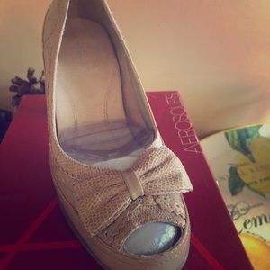 Light pink/nude pumps